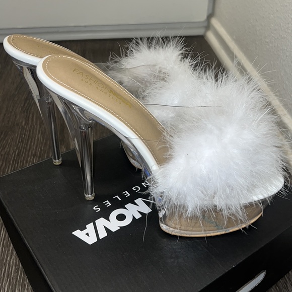 Stilettos - Picture 3 of 5